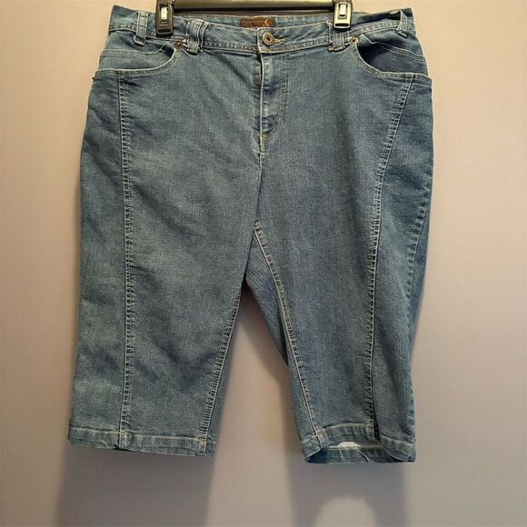 Ashley Stewart Denim - Ashley Stewart Women's Denim Capris Blue Size 16 Casual Culotte Style